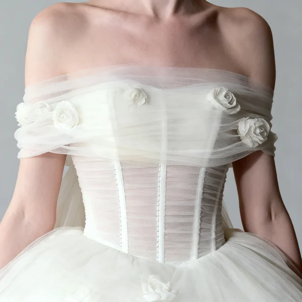 Off-the-shoulder tulle dress