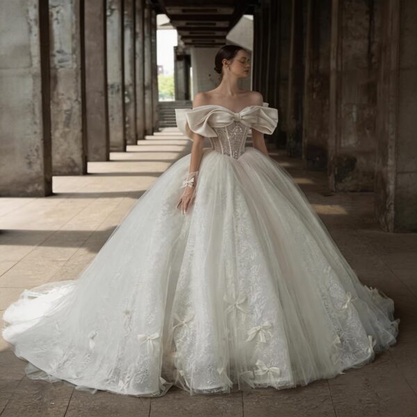 Vintage Off-the-Shoulder Tulle Ball Gown Wedding Dress with Oversized Bow & Dramatic Long Train, Romantic Bridal Gown