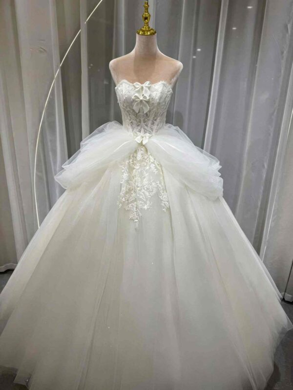 Tulle Ball Gown Wedding Dress- Strapless Bow Bridal Gown