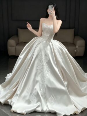 Detachable Sleeve Lace Satin Wedding Dress with Tulle Skirt