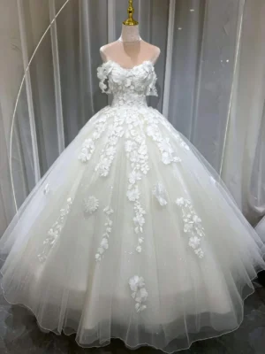 Luxury 3D Floral Appliqué Wedding Dress