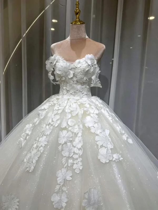Luxury 3D Floral Appliqué Wedding Dress