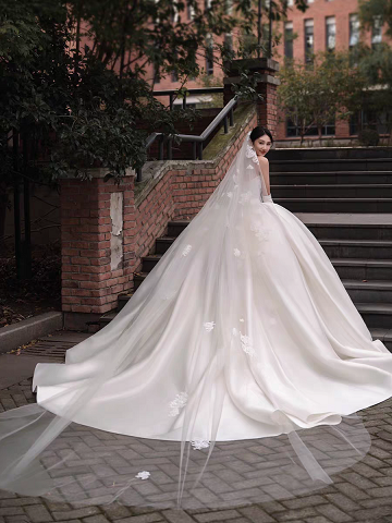 Ivory Strapless Plain Satin Ball Gown Wedding Dress For Bride