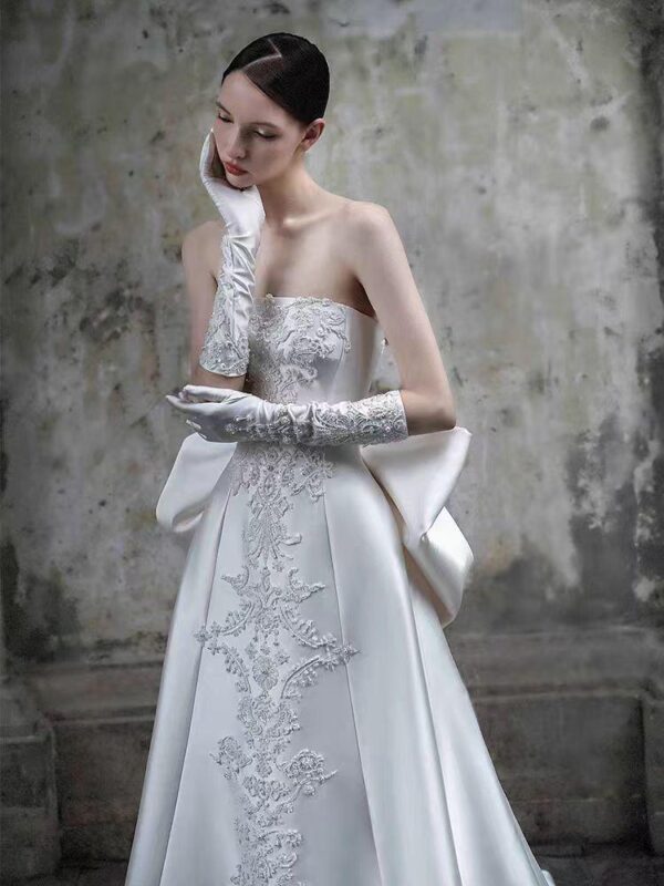 Strapless Mermaid Satin Wedding Dress Oversized Side Big Bow Lace Trim Court Train Minimalist Bridal Gown