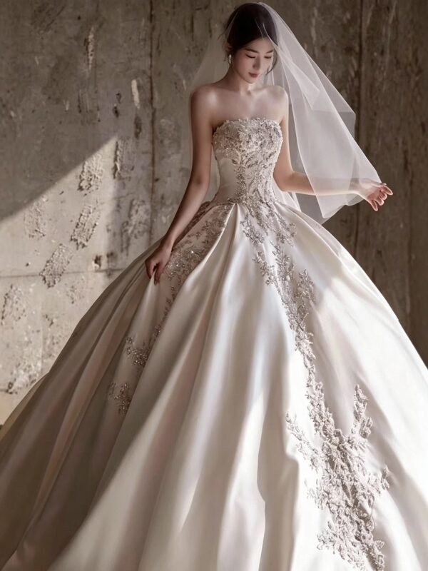 Strapless Sweetheart Satin Ball Gown Wedding Dress Rhinestone Lace Embroidery Corset Bridal Gown With Tulle Veil