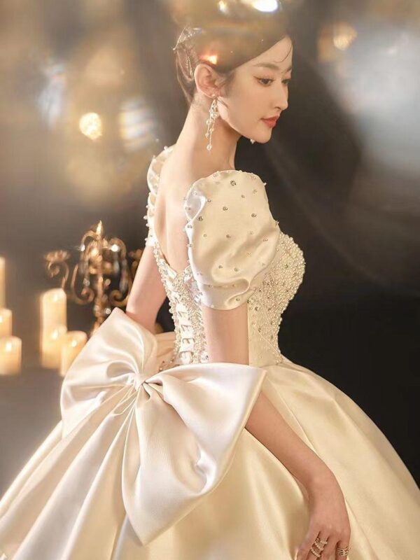 Square Neck Puff Short Sleeve Satin Ball Gown Wedding Dress Full Rhinestone Lace Corset Bridal Gown With Long Tulle Veil