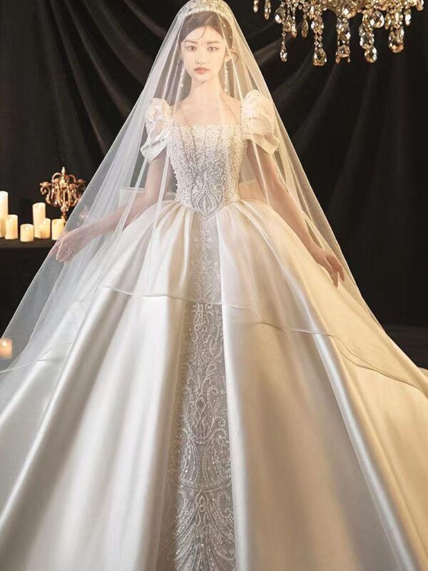 Square Neck Puff Short Sleeve Satin Ball Gown Wedding Dress Full Rhinestone Lace Corset Bridal Gown With Long Tulle Veil