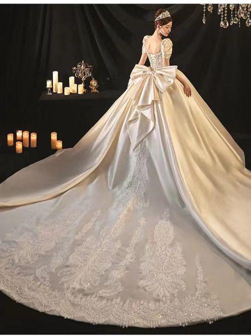 Square Neck Puff Short Sleeve Satin Ball Gown Wedding Dress Full Rhinestone Lace Corset Bridal Gown With Long Tulle Veil