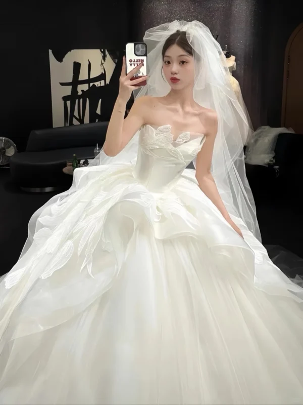 Dreamy White Strapless Big Bow Organza Ball Gown Wedding Dress