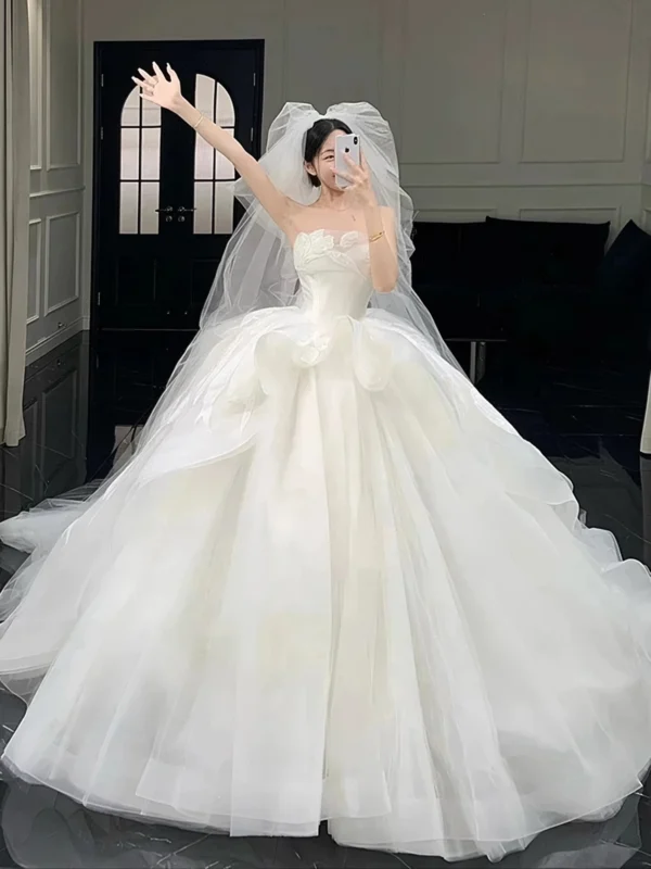 Dreamy White Strapless Big Bow Organza Ball Gown Wedding Dress