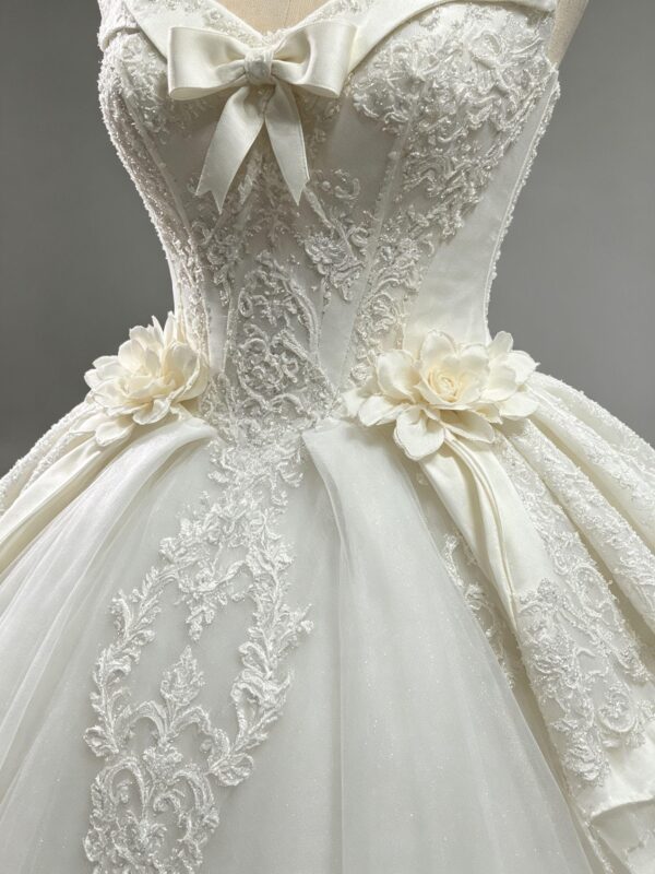 Detached Sleeve Lace Wedding Dress
