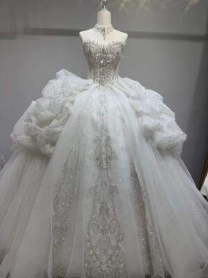 Luxury Ruffled Wedding Dress