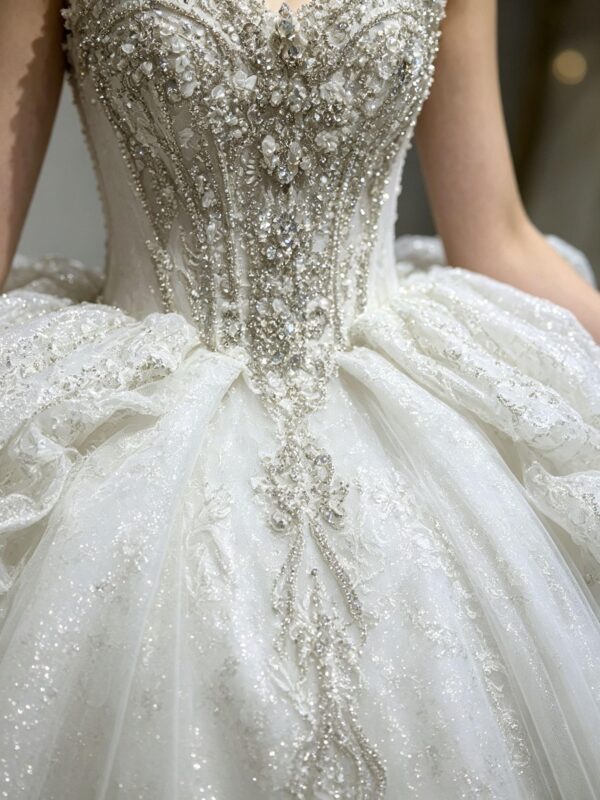 Luxury Ruffled Wedding Dress